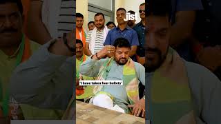 Brijbhushan Sharan Singh Shows Old 4 Bullet Wounds | Jist