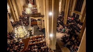 Bovenkerk Kampen :  Psalm 136 vers 4,7,8 en 9  ( wisselzang met bovenstem)