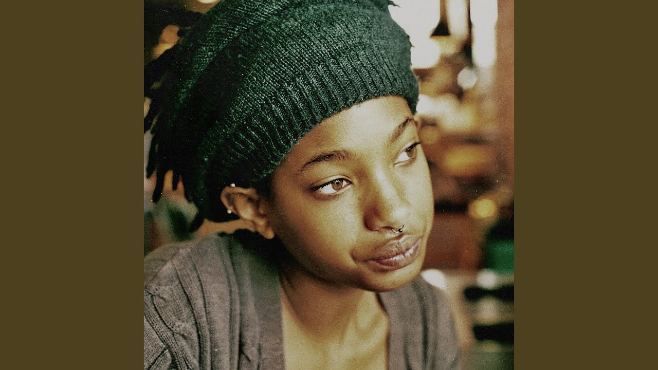 WILLOW - An Awkward Life of an Awkward Girl WILLOW - An Awkward Life of an Awkward Girl