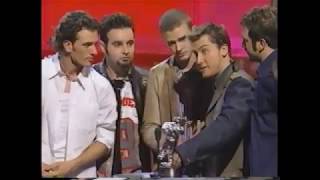 *NSYNC wins Viewer's Choice Award (against Backstreet Boys) @ 2001 VMAs