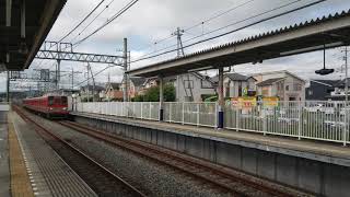 81107f（リバイバルカラー）つきのわ駅通過