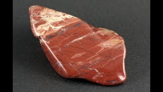 レッドジャスパー (碧玉) 原石 磨き 136g / Red Jasper