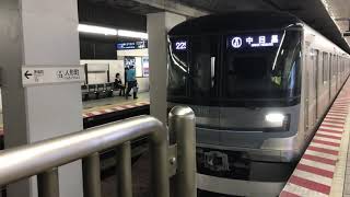 東京メトロ日比谷線13000系13104F中目黒行き人形町駅発車