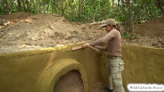 From Desperation to Determination: A 17-Year-Old Single Mom Builds a Shelter in the Wilderness