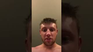 W2s Weighs himself