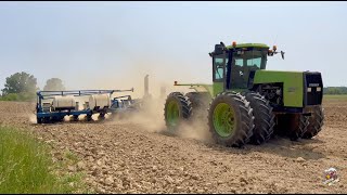 Planting Corn near Wooster Ohio | Steiger Puma 1000 Tractor \u0026 16 Row Kinze Planter