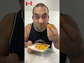 Gringo Canadense comer comida do Brasil #shorts #gringo #canadense #comida #fypage #fyptiktok #fyp