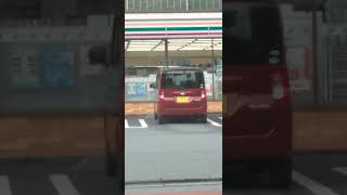 煽りはしないが信号のたびに車間距離詰めて来たよ