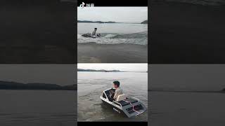 卡丁船漂移轉圏圈。6 'jet boat drift