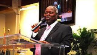 Pastor W.f Kumuyi sing with tears