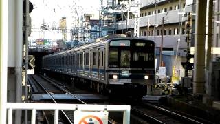 京急空港線　穴守稲荷駅　北総７３００形