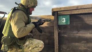 Міністерство оборони Великої Британії показало відео навчань українських військових.
