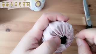 sewing 你家的針還插在線棒上嗎？碎布和化妝品瓶就能做漂亮杯子蛋糕針插