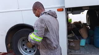 Manutenção Do  busscar vissta Buss cavalo doído Pavão Turismo/Josimar Vlogs