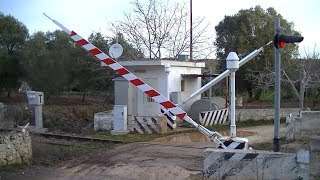 Spoorwegovergang Ceglie Messapica (I) // Railroad crossing // Passaggio a livello