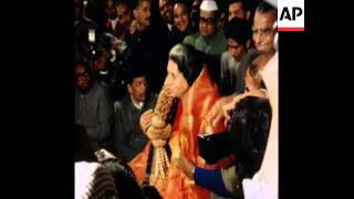 SYND 14/1/80 INDIRA GANDHI ADDRESSING PARLIAMENT IN NEW DELHI AFTER WINNING INDIAN ELECTIONS