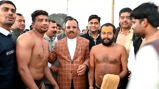 अंतर्राष्ट्रीय पहलवान विक्रम यादव। बनारस के पहलवान को पटका #kushti #wrestler