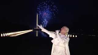 Inauguration Day, Katy Perry canta Firework e partono i fuochi d'artificio per Biden e Harris
