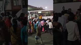 Watch The Crowd For This Bus 🤯 | Msrtc #shorts #msrtc #msrtclovers #laalpari #st #viral #trending