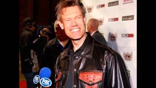 COUNTRY SUPERSTAR : Randy Travis in Critical Condition (7/7/13)