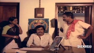 Pedala Brathukulu Movie Scenes - A guy hiding cigar from his father - Sudhakar, KV Mahadevan