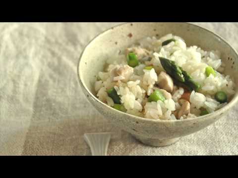 鶏肉とグリーンアスパラの炊き込みご飯 Mixed Rice with Chicken and Green Asparagus 鶏肉とグリーンアスパラの炊き込みご飯 Mixed Rice with Chicken and Green Asparagus