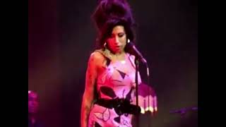AMY WINEHOUSE IN CONCERT: Le Zenith, Paris, France | October 29, 2007