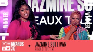 Jazmine Sullivan & Her Mother Accept Album Of The Year For ‘Heaux Tales’ | BET Awards 2021