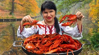 Beautiful Woman Lives in an Old Village in Ukraine! How Fresh Crawfish is Caught and Cooked