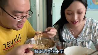 合租男友六点起床做早餐，吃饭时说起谁出钱买菜，气氛瞬间尴尬