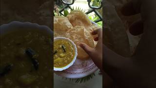 gorom gorom luchi #viral #ytshorts #yummy #foodie #fastfood #luchi #shorts #cholardal