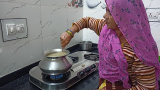 सासू मां के हाथ का खिचड़ा। मैंने क्या बनाया देखिए food of Rajasthan