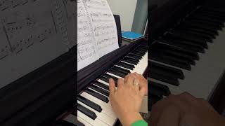 نحوه ی صحیح گذاشتن دستها روی پیانو❤️   #pianotutorial   #پیانو