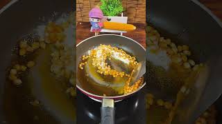 After school, make a pot of popcorn for the children. Haha. It's crispy, sweet and crunchy. The