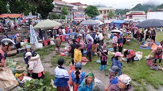 Người Trung Quốc Ùn Ùn Kéo Sang Chợ Biên Giới Việt Nam Bán Hàng - Chợ Phiên Nghĩa Thuận - Hà Giang