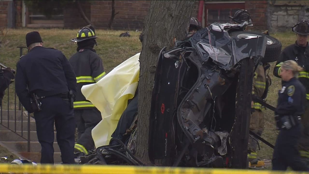 Two Teenagers Die In North Side Crash - YouTube