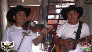 Y POR ESA CALLE VIVE TRIO RELAMPAGO HIDALGUENSE EN VIVO