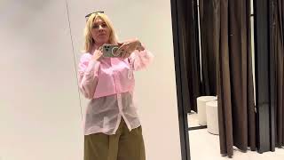 Примерка в магазине Zara, витрина MaxMara