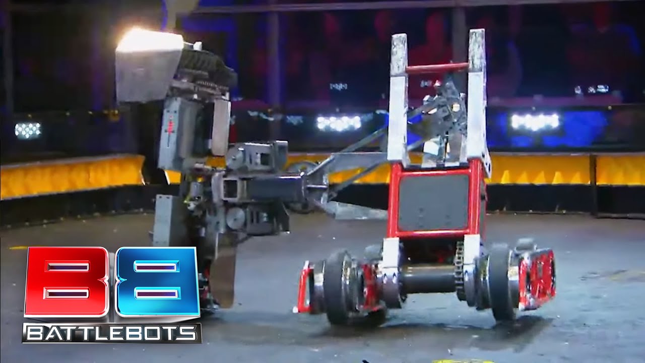 Bots Are Upside Down Ghost Raptor Vs Razorback Battlebots Youtube