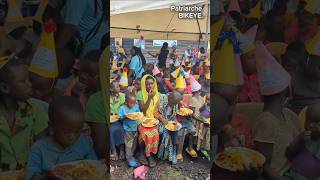 Repas avec les enfants congolais déplacés de la guerre #rdcongo #rdc #jesuisgoma #goma #stopgenocide