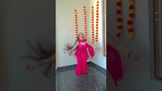 Dil Le Gayi Kudi Gujarat Di | Sakshi Thakur Dance Video | #shorts #trending