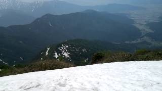 【7月八海山登山】残雪が多い八海山頂上付近。山開き直前、屏風道ルート