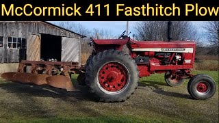 McCormick 411 Fasthitch Plow