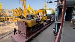 Transport two excavators with flat rack container