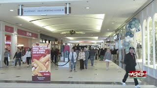 Shoppers head to Empire Mall on Black Friday