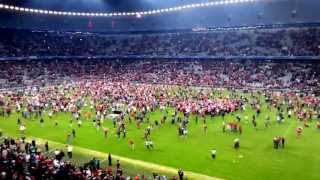 10000 Flitzer in der AA Allianz Arena München nach dem champions league finale 2013  HD