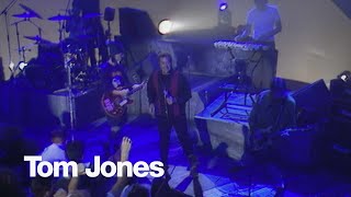 Tom Jones & EMF - Unbelievable (Tom Jones: The Right Time Episode 1, 1992)