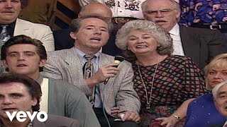 Bill & Gloria Gaither - He's Still Working On Me [Live] ft. Joel Hemphill