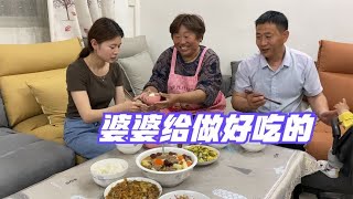 农村婆婆担心儿媳妇身体状况，红枣枸杞羊汤补气色，豆爸提出建议【农人小豆豆】