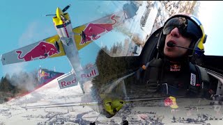 Italian pilot flies down famous Streif ski run